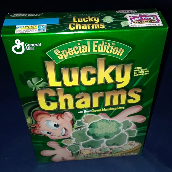 2 Vintage Unopened Boxes of Special Edition Luck Charms cereal from early 1990s - Picture 3 of 10